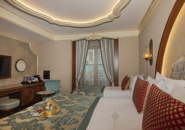 Deluxe Üç Kişilik Oda