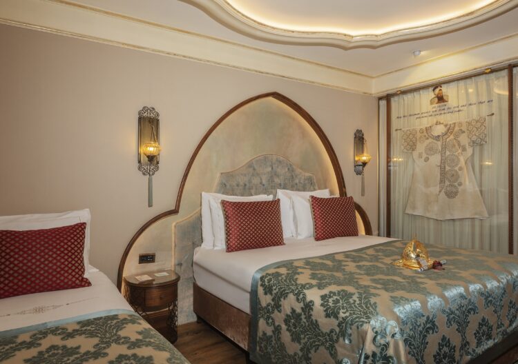 Deluxe Üç Kişilik Oda